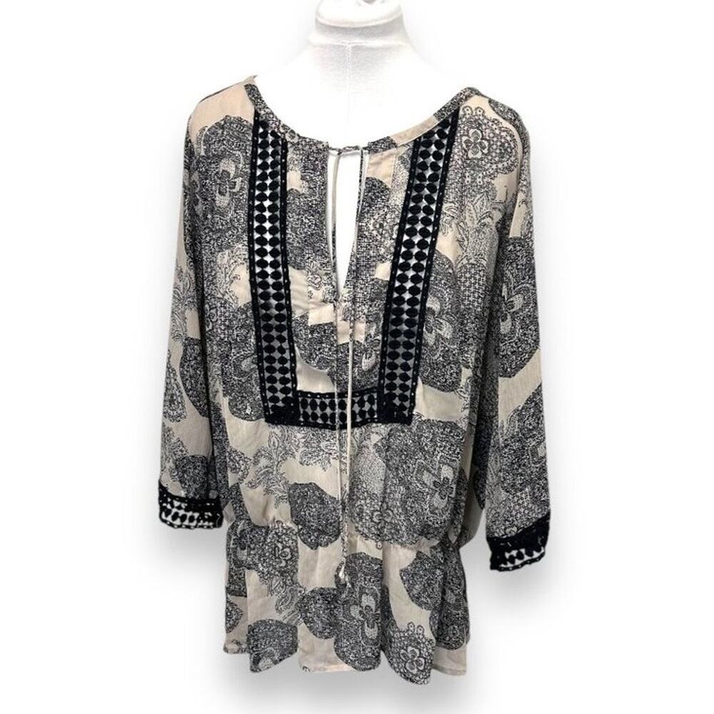 Black Rainn 2X Boho Chic Blouse With Lace Trim & Floral Print